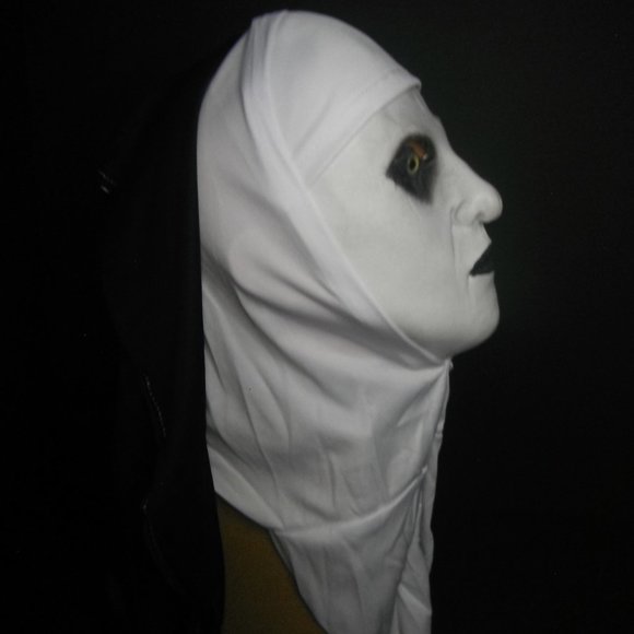 The Nun Latex Mask And Nun Groundbreaker/Hanging Decoration - Picture 7 of 16